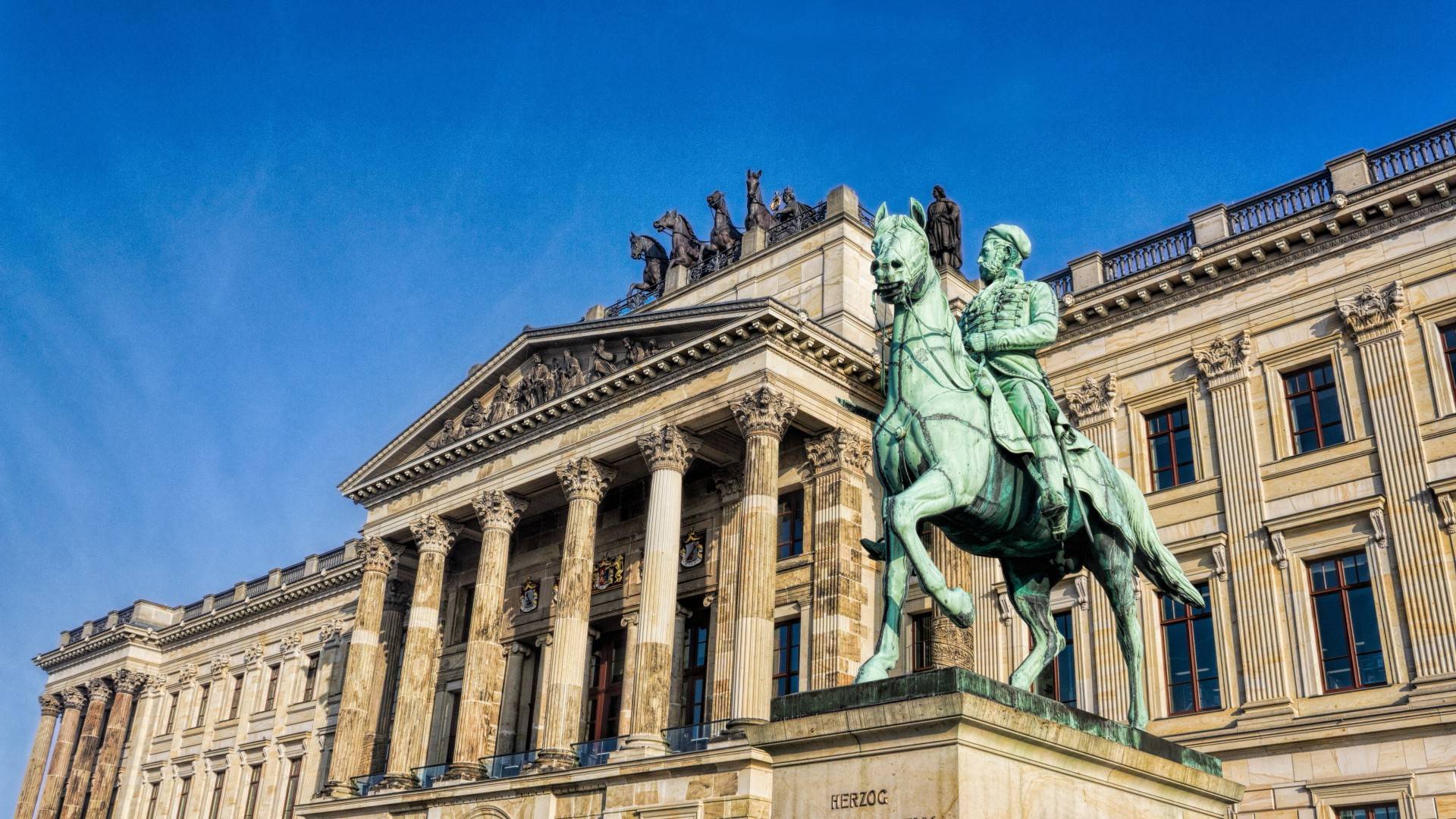 Herzog Friedrich Wilhelm Denkmal vor dem Schloss Braunschweig