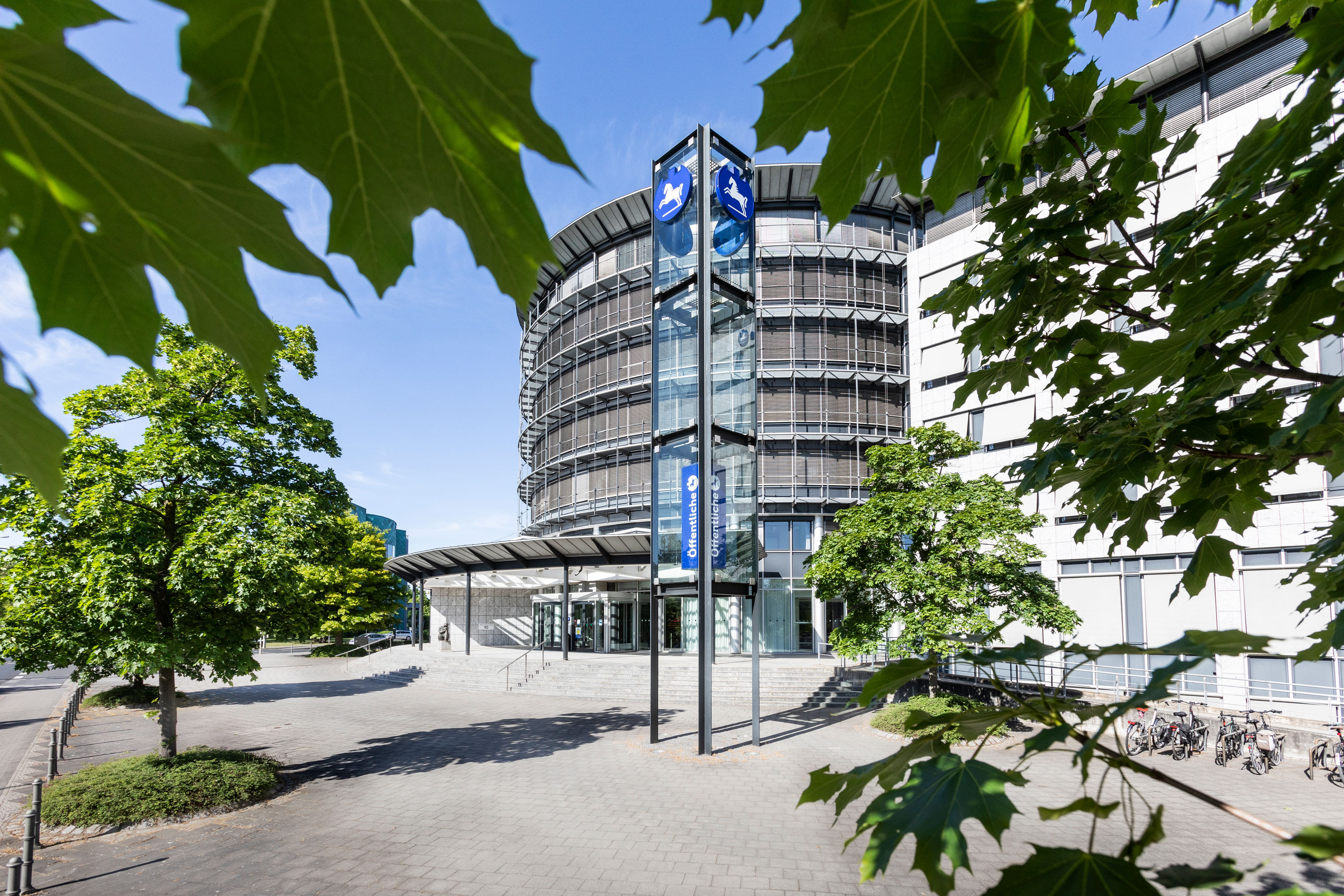 Hauptgebäude Außen