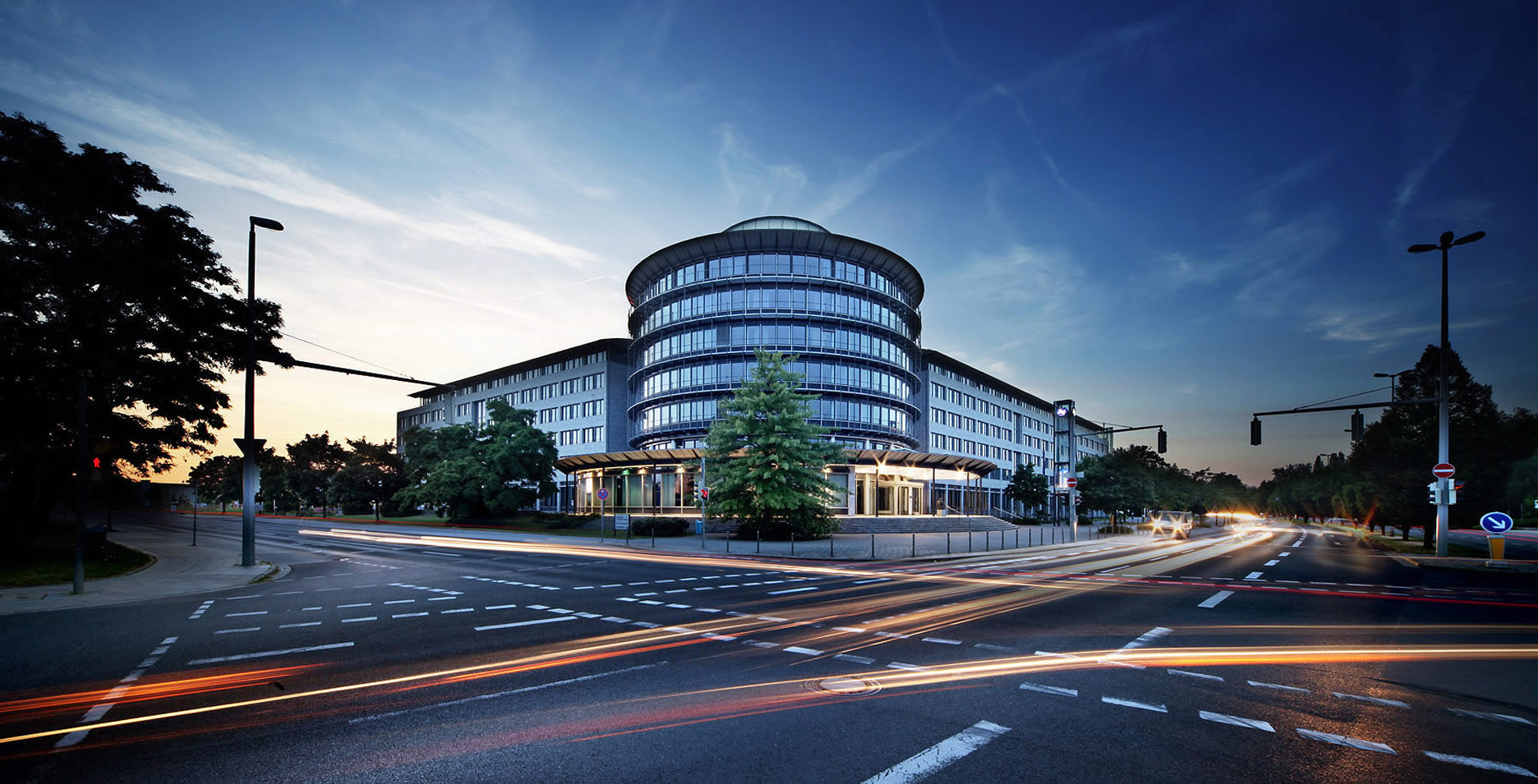 Hauptgebäude Außen