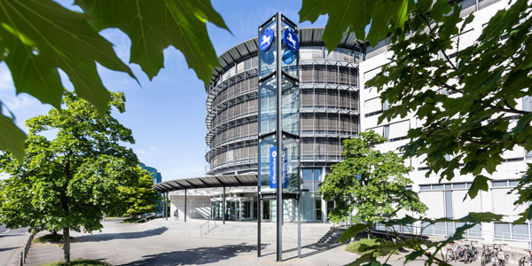 Eine Außenansicht des Hauptgebäudes der Öffentlichen Versicherung Braunschweig