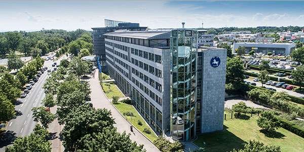 Gebäude der Öffentlichen Versicherung von oben